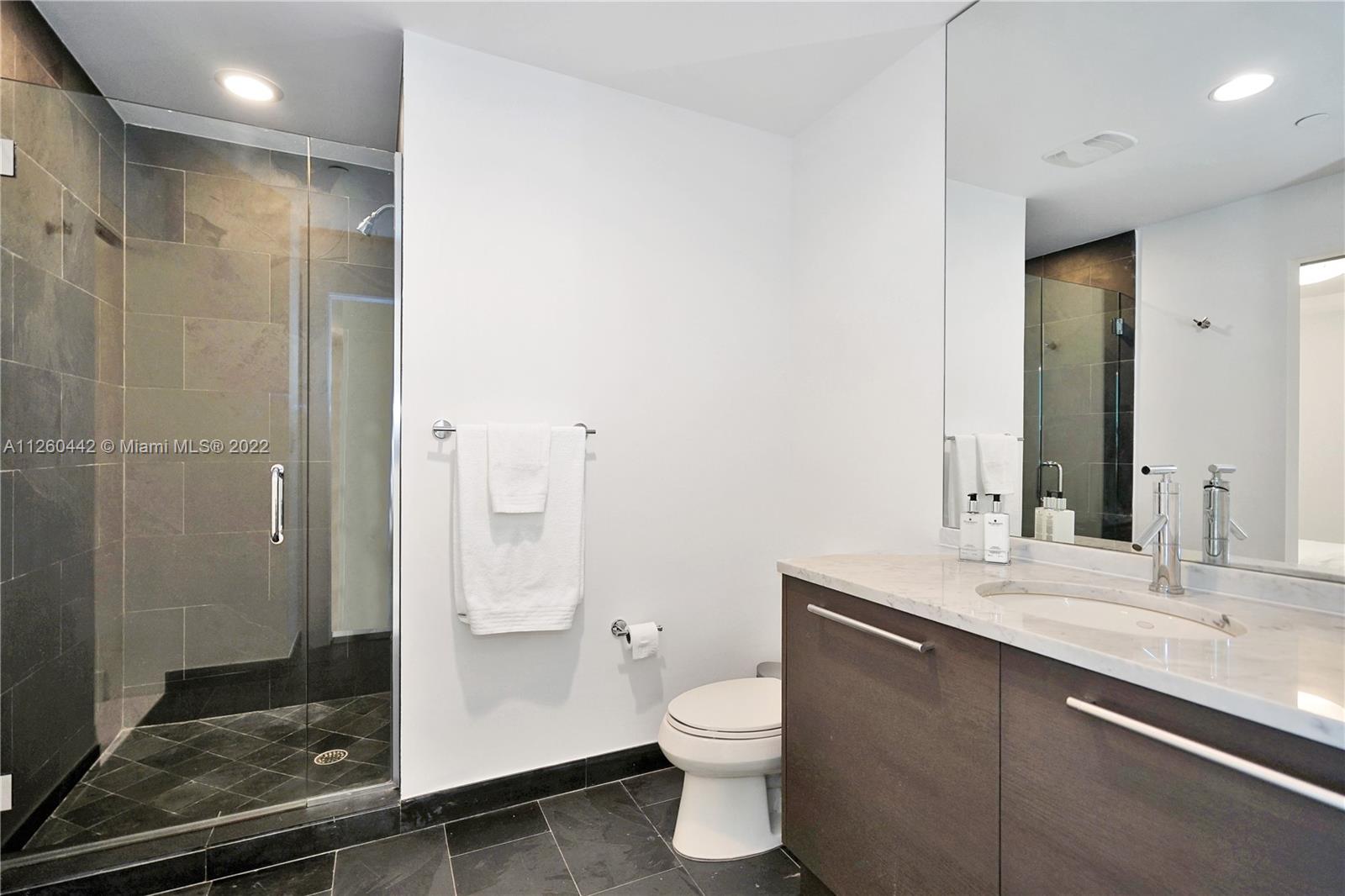 900 BISCAYNE BAY CONDO - Residential Lease