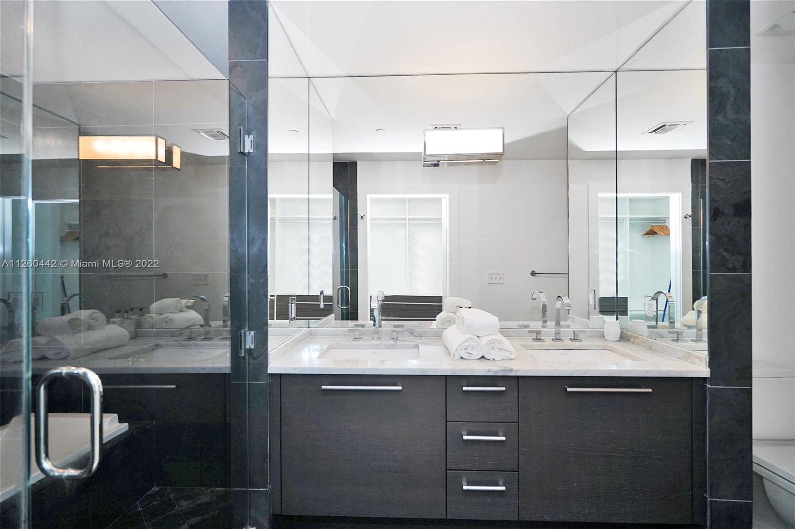 900 BISCAYNE BAY CONDO - Residential Lease