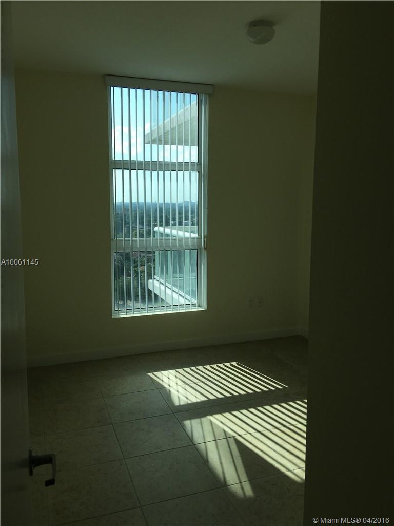 RIVER OAKS MARINA & TOWER - Residential Lease