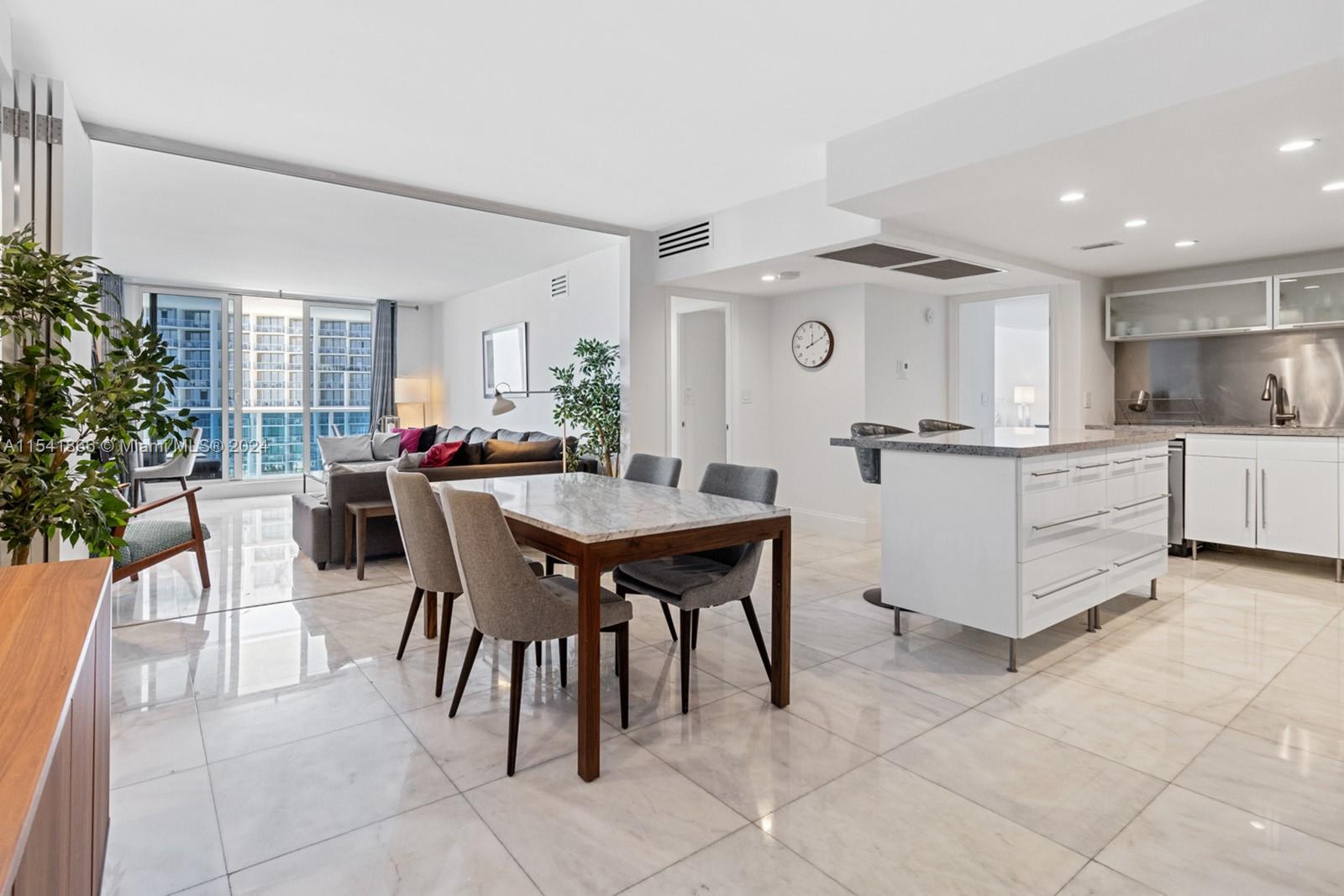 RONEY PALACE CONDO - Residential Lease