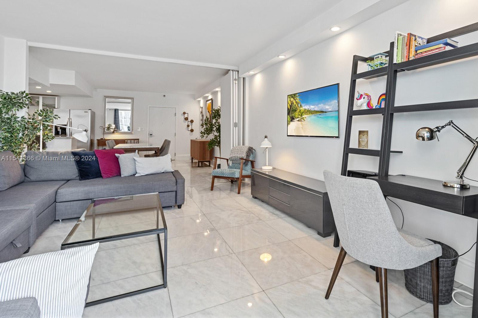 RONEY PALACE CONDO - Residential Lease