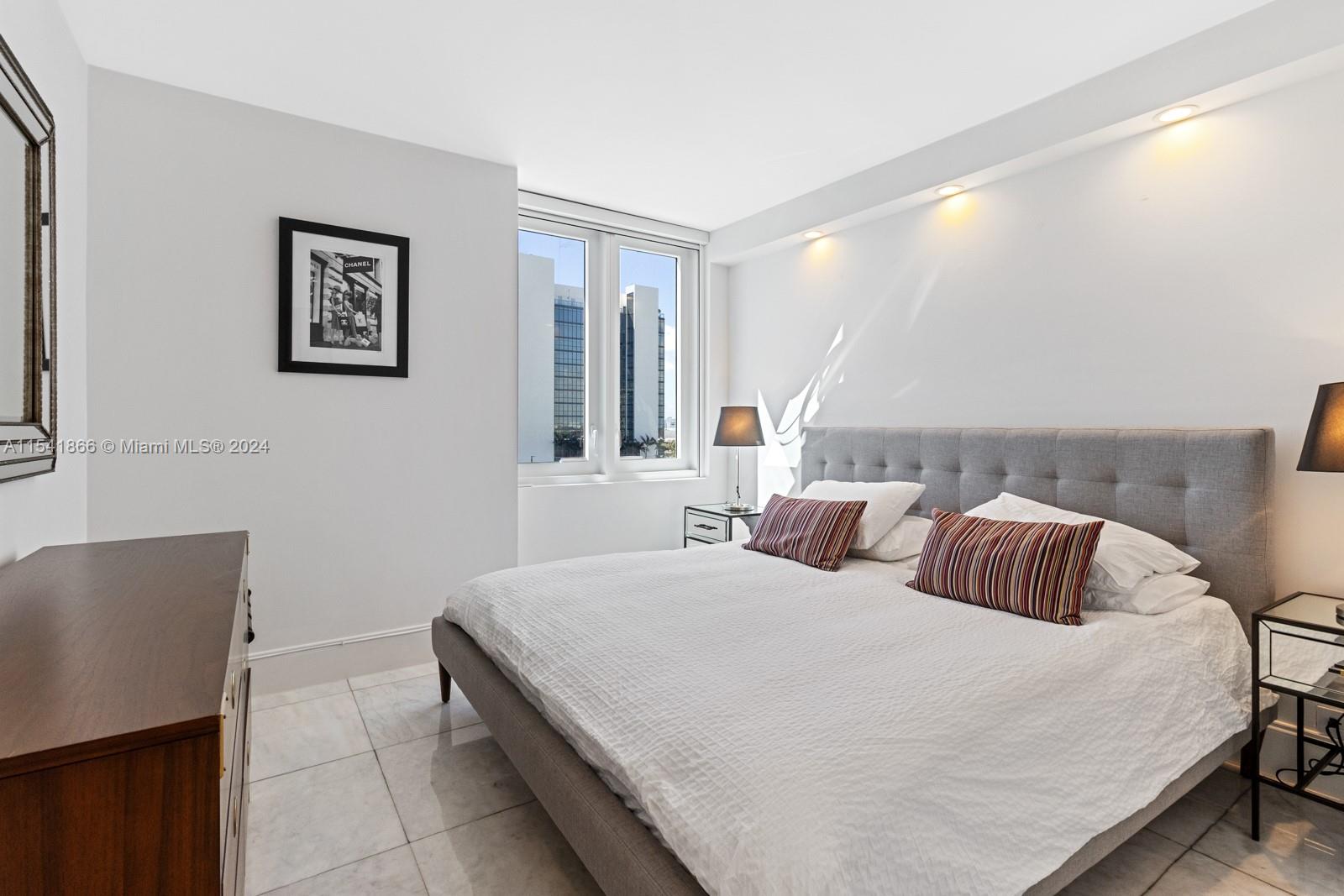 RONEY PALACE CONDO - Residential Lease