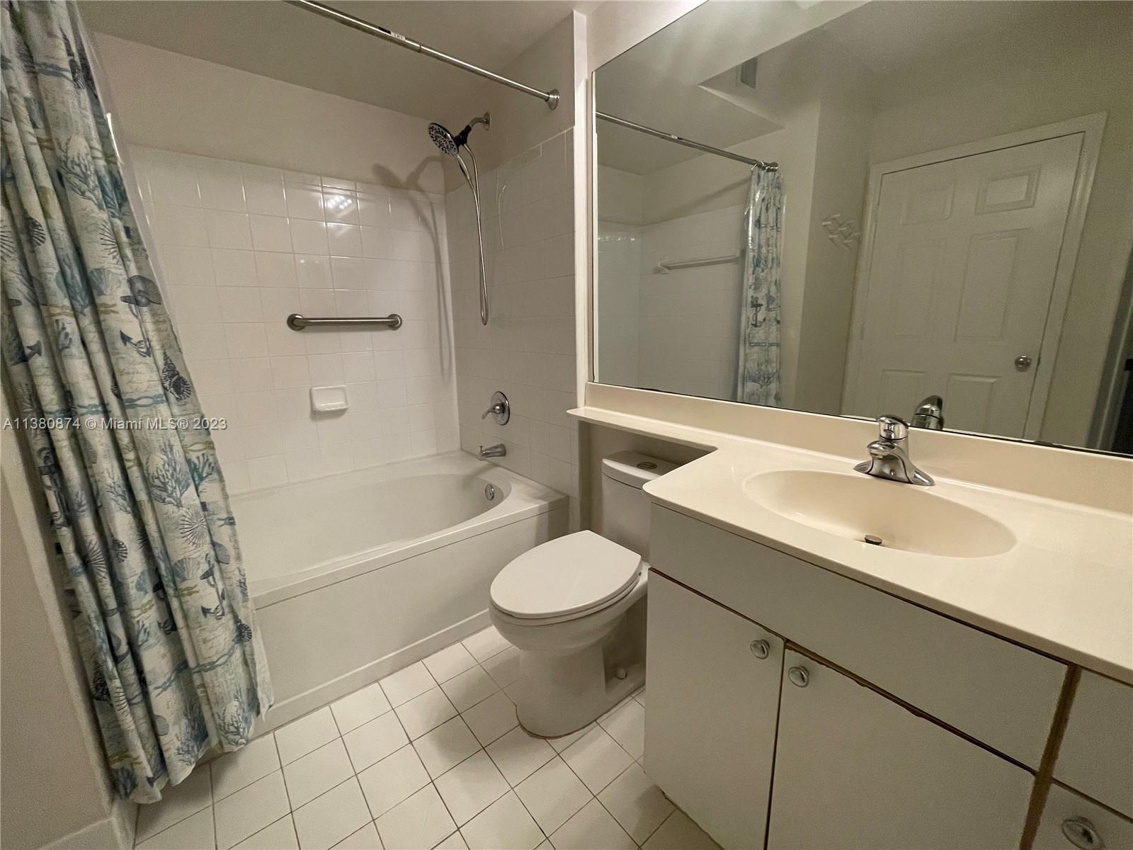 PORTO BELLAGIO CONDO - Residential