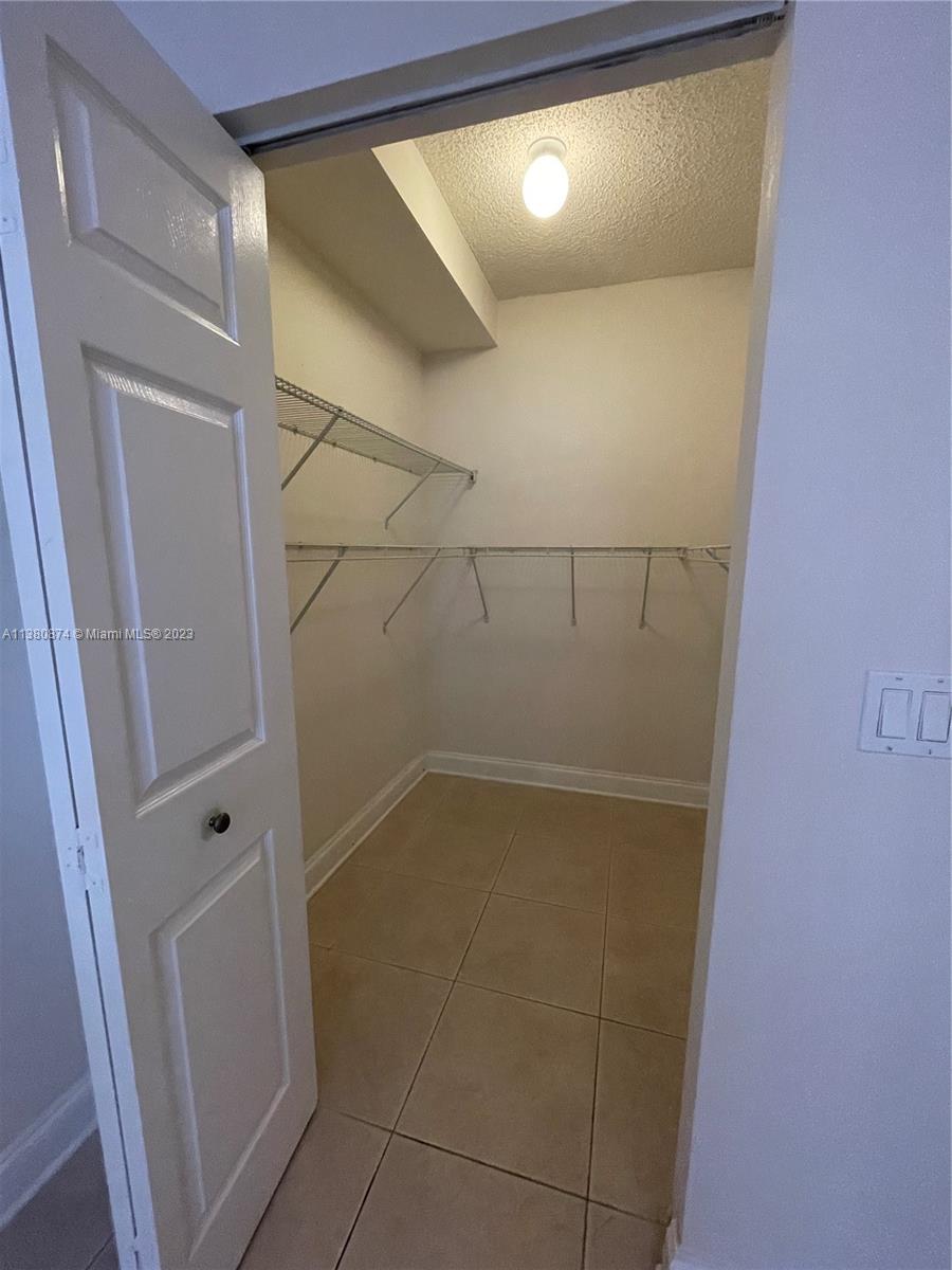 PORTO BELLAGIO CONDO - Residential
