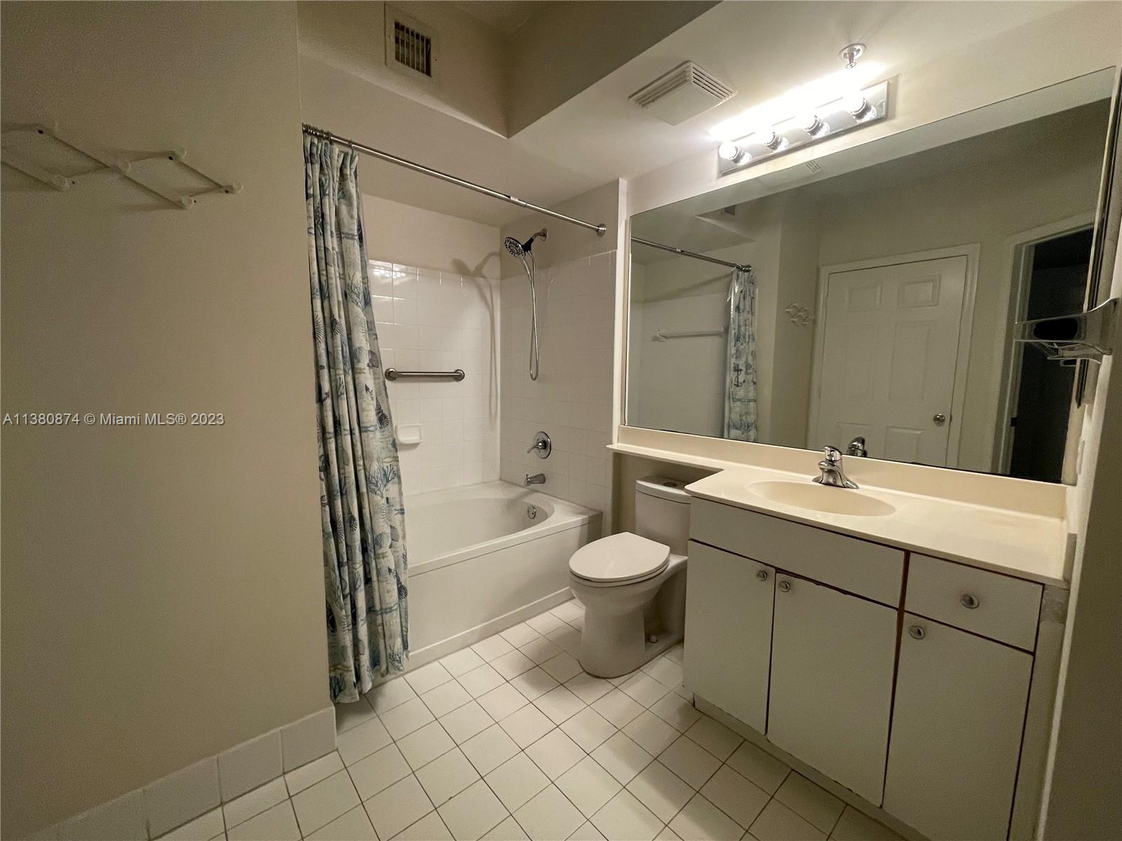 PORTO BELLAGIO CONDO - Residential