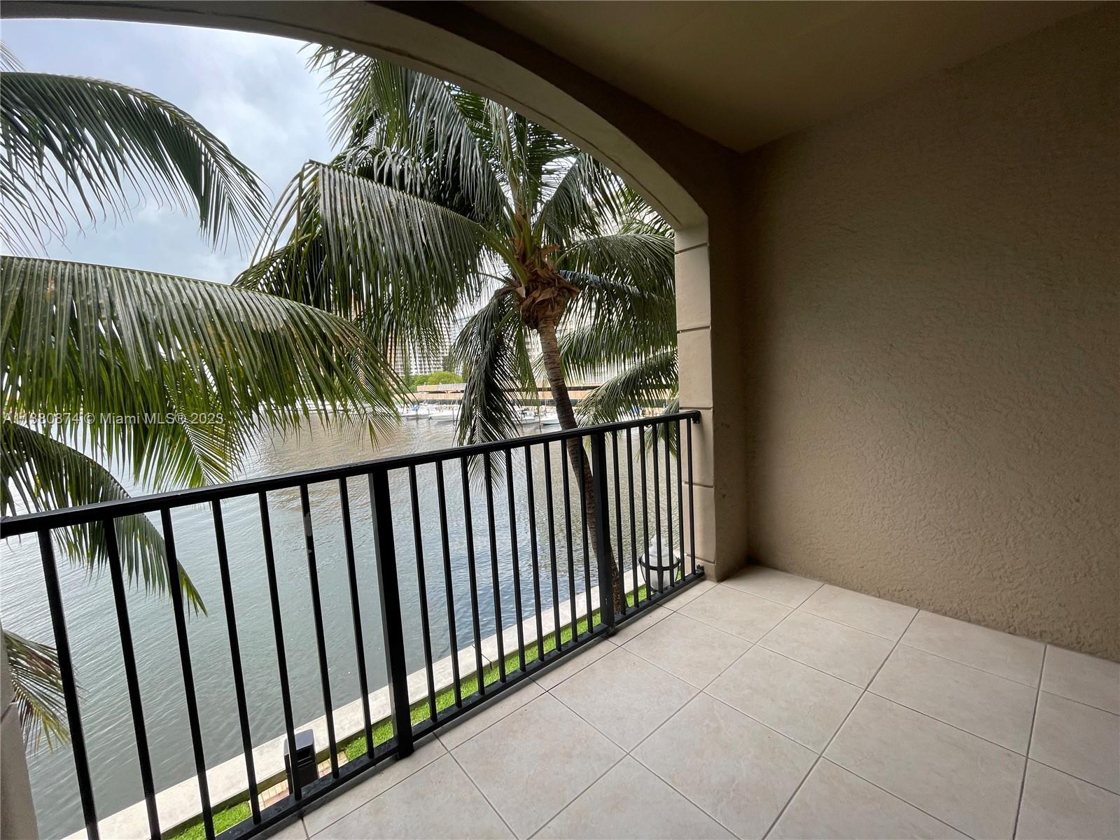 PORTO BELLAGIO CONDO - Residential