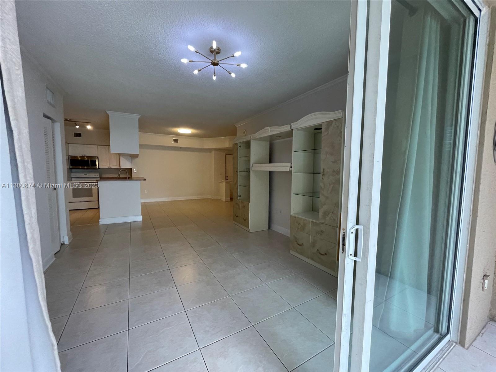 PORTO BELLAGIO CONDO - Residential