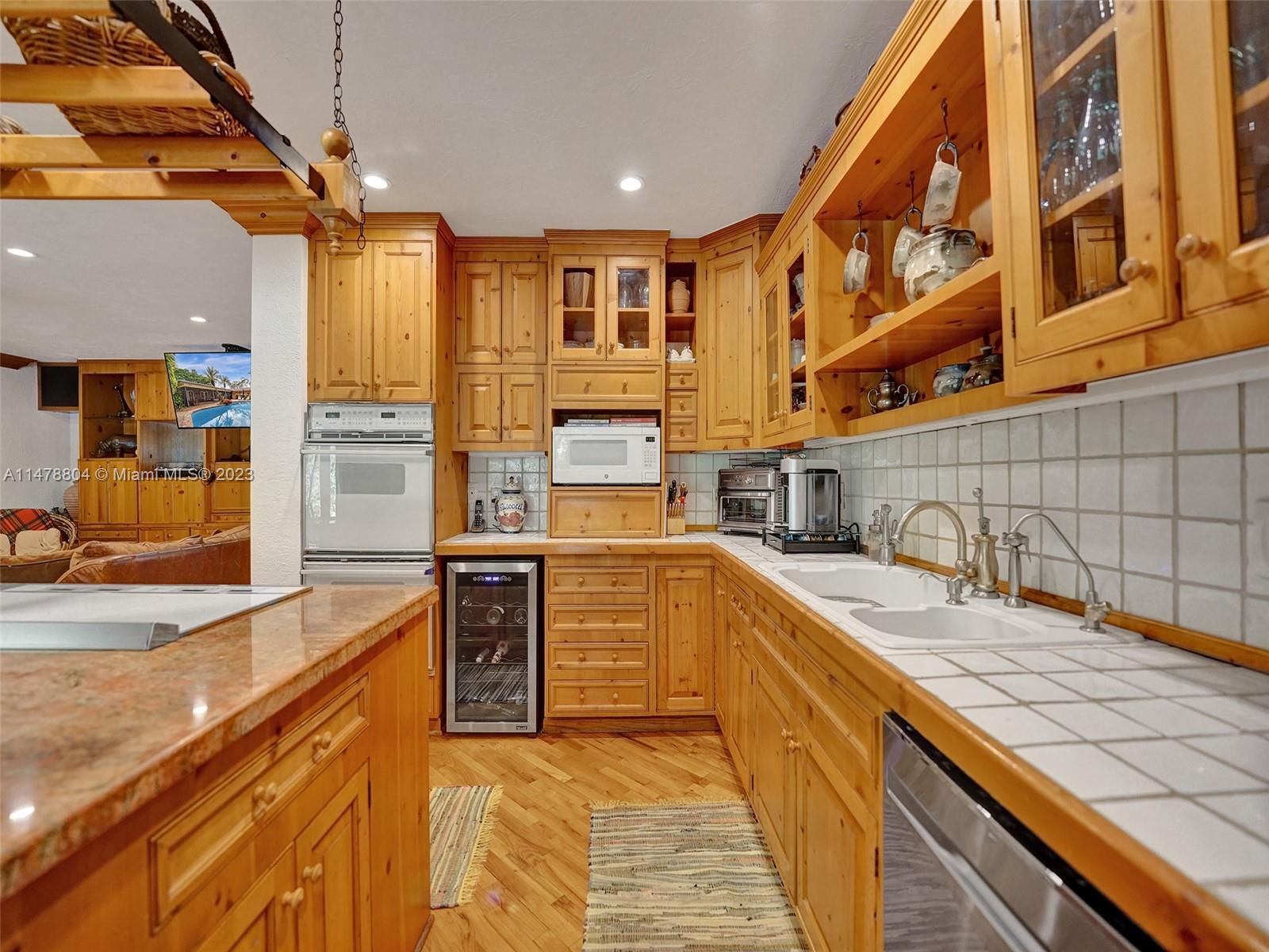 Lakes of Emerald Hills - Residential