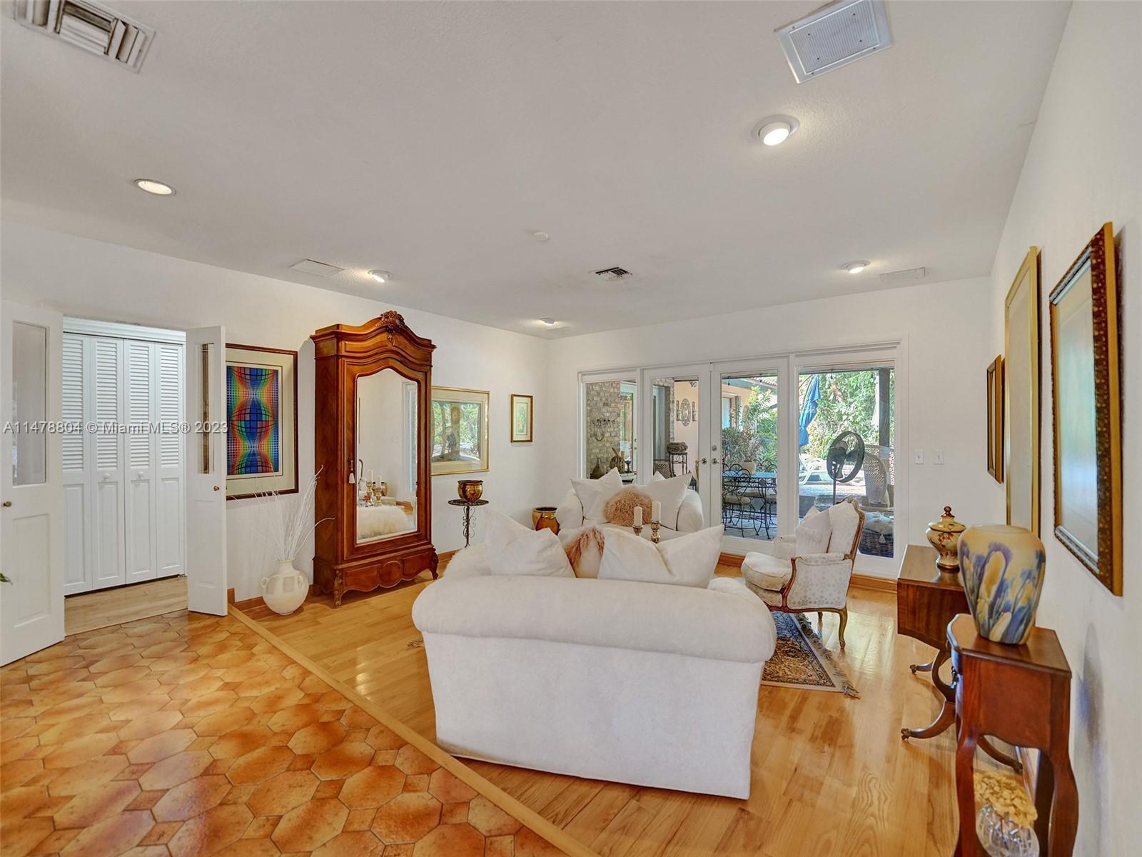 Lakes of Emerald Hills - Residential