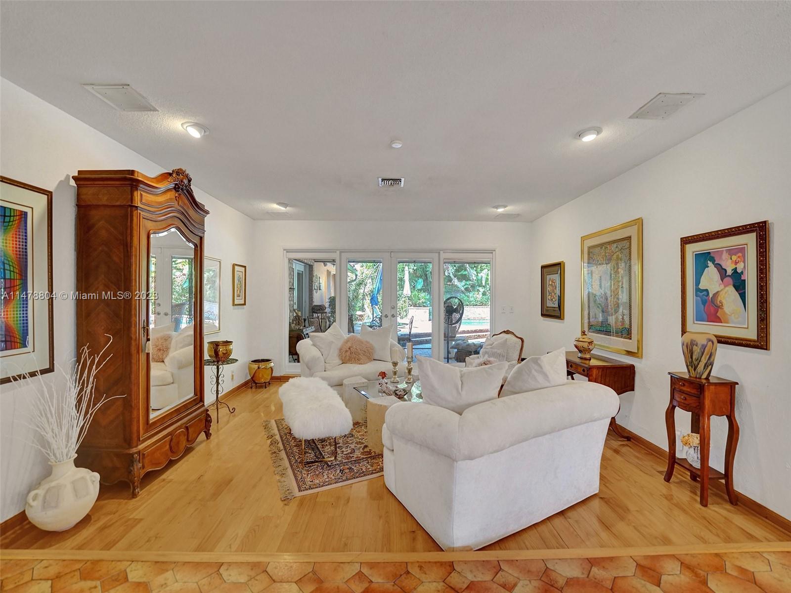 Lakes of Emerald Hills - Residential