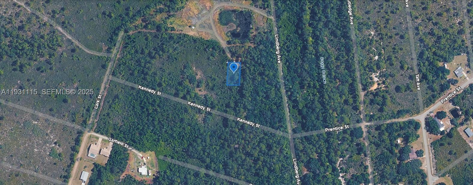 HIGHLANDS PARK - Land