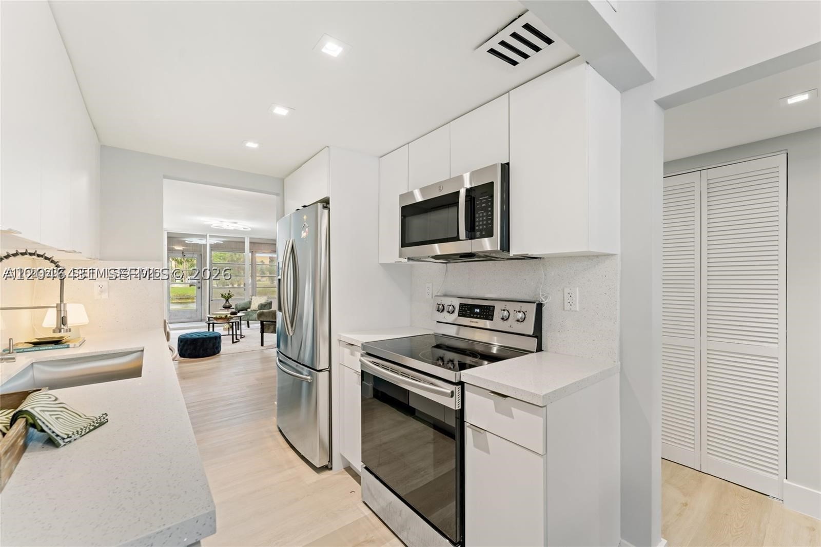 CYPRESS CHASE NORTH NO 3 - Residential