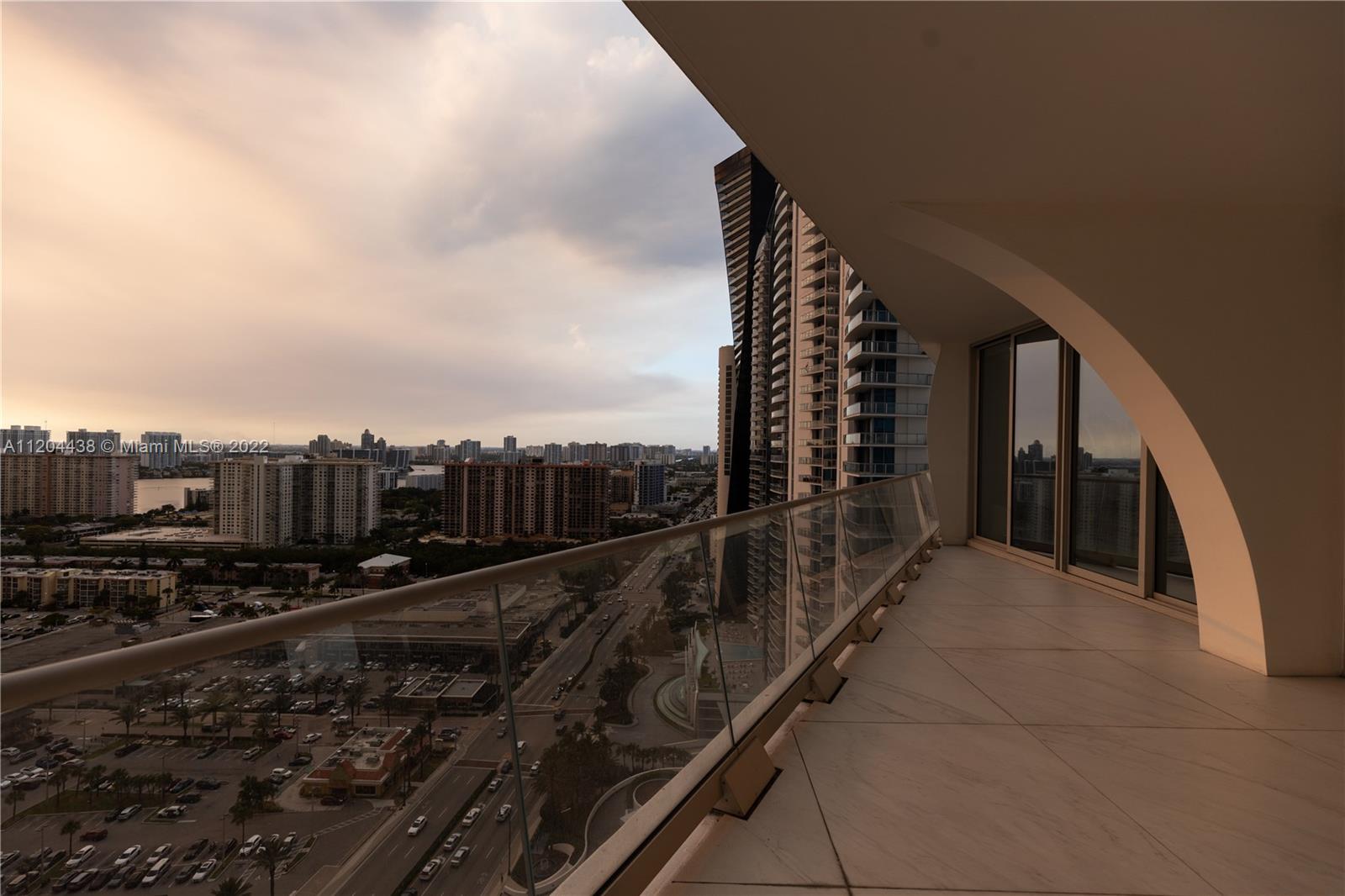 JADE SIGNATURE CONDO - Residential