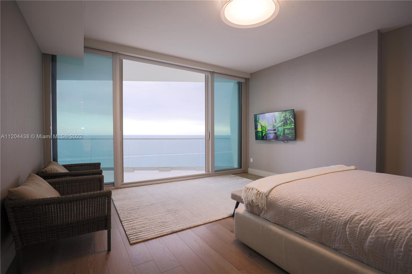 JADE SIGNATURE CONDO - Residential