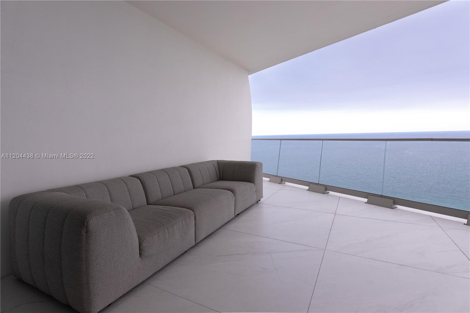 JADE SIGNATURE CONDO - Residential