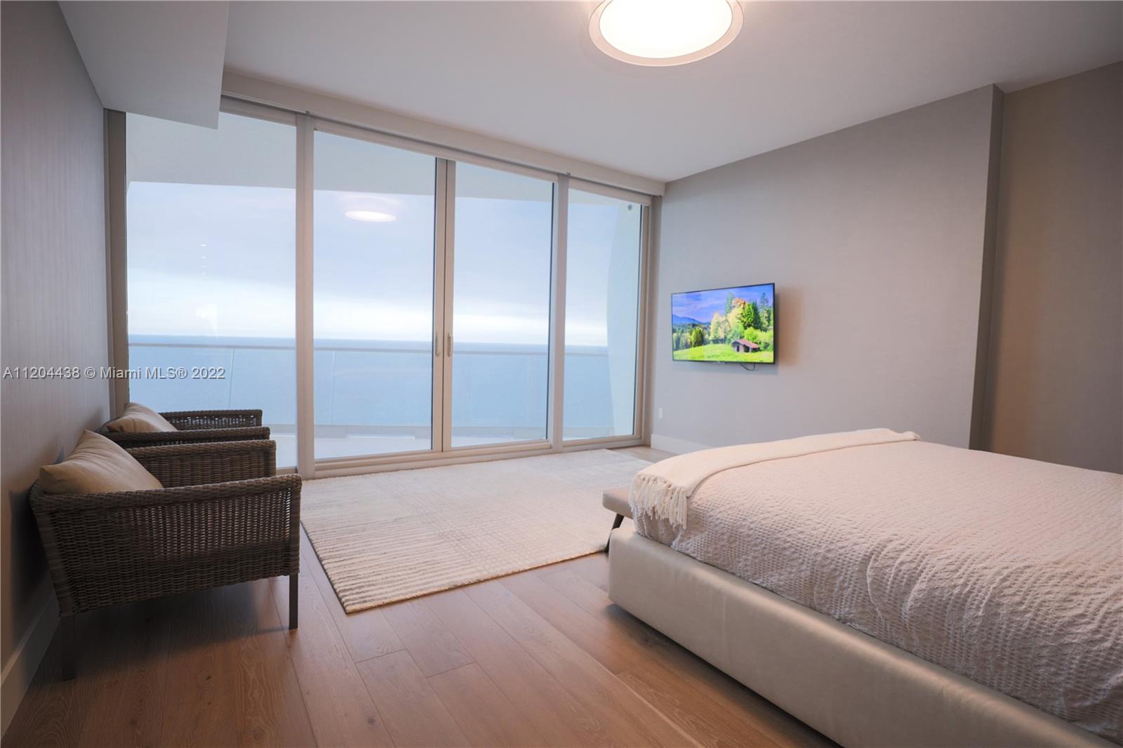 JADE SIGNATURE CONDO - Residential