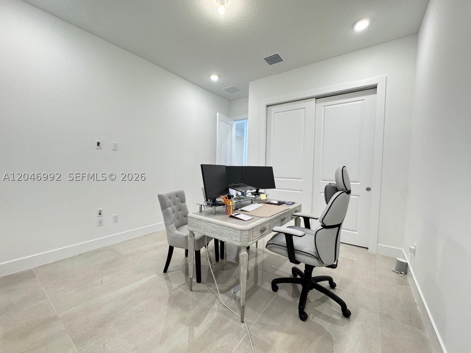 CRESSWIND PALM BEACH - Residential