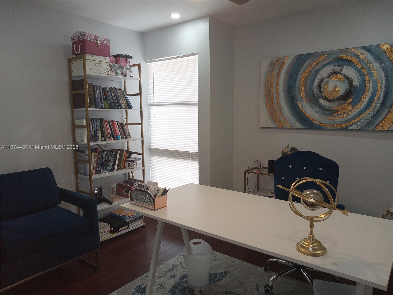 TOWNHOUSES AT JACARANDA - Residential Lease