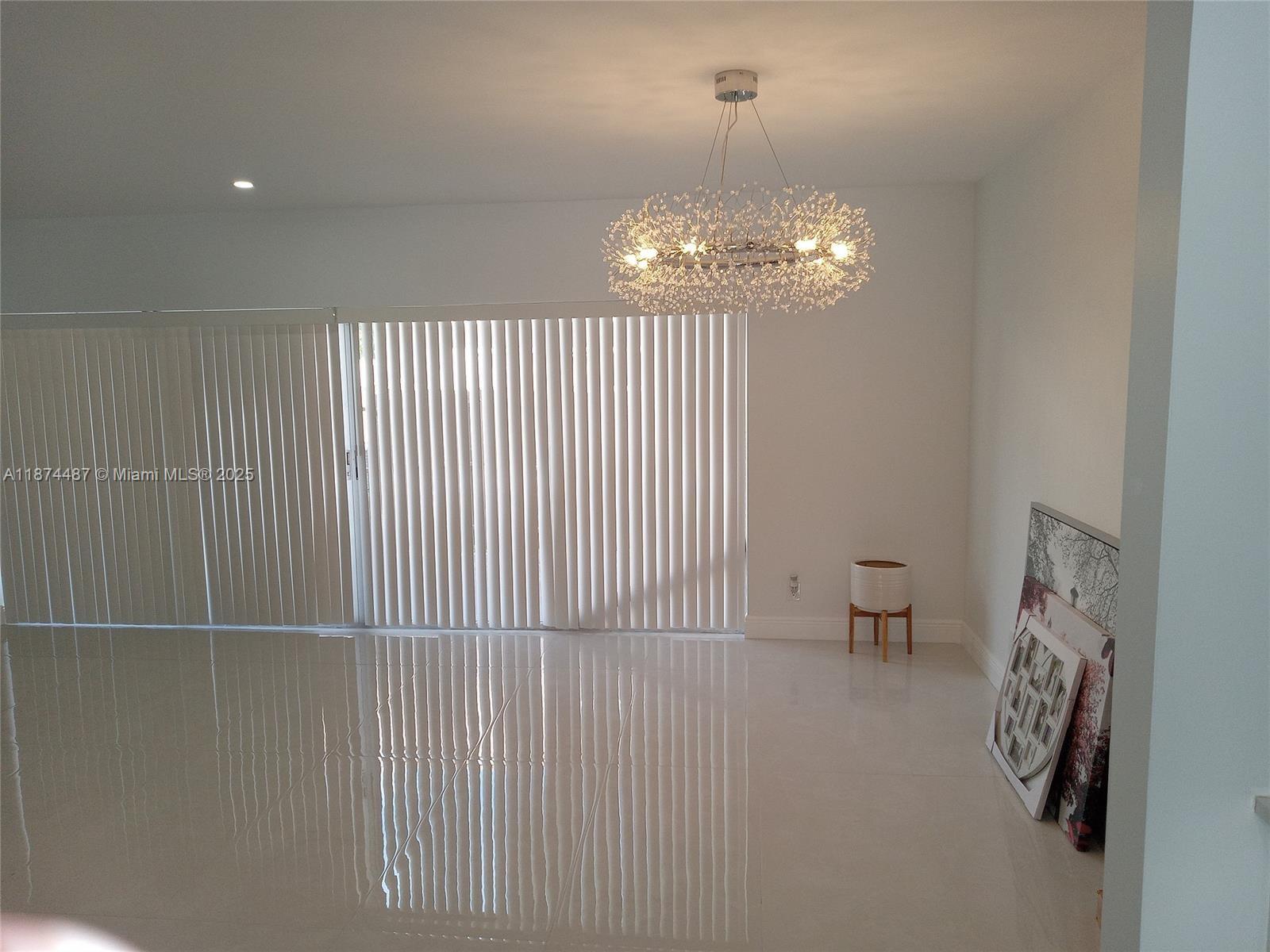 TOWNHOUSES AT JACARANDA - Residential Lease