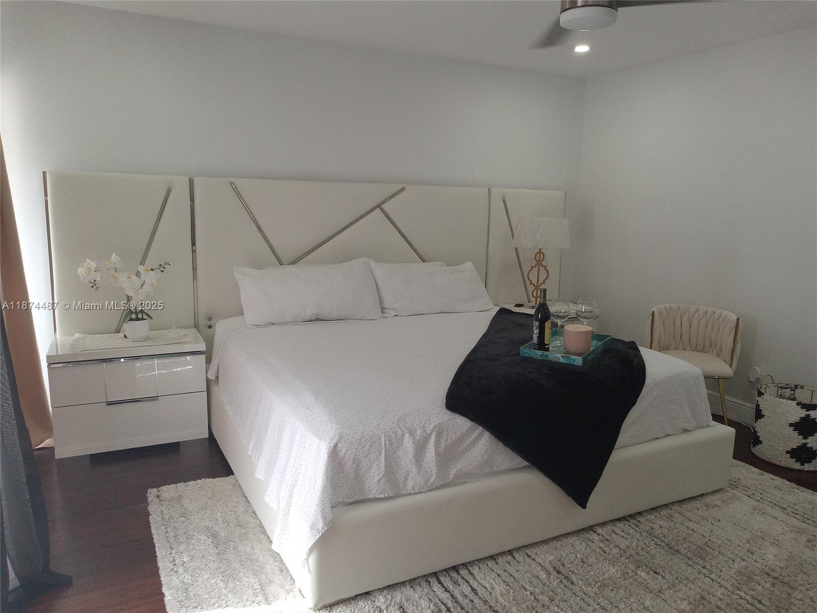 TOWNHOUSES AT JACARANDA - Residential Lease