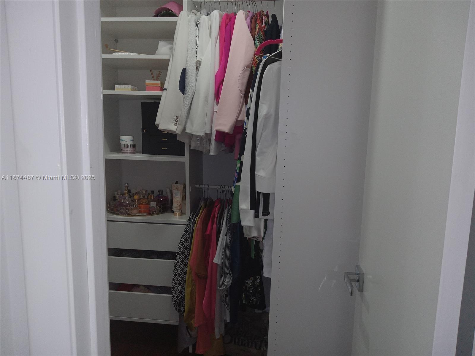 TOWNHOUSES AT JACARANDA - Residential Lease