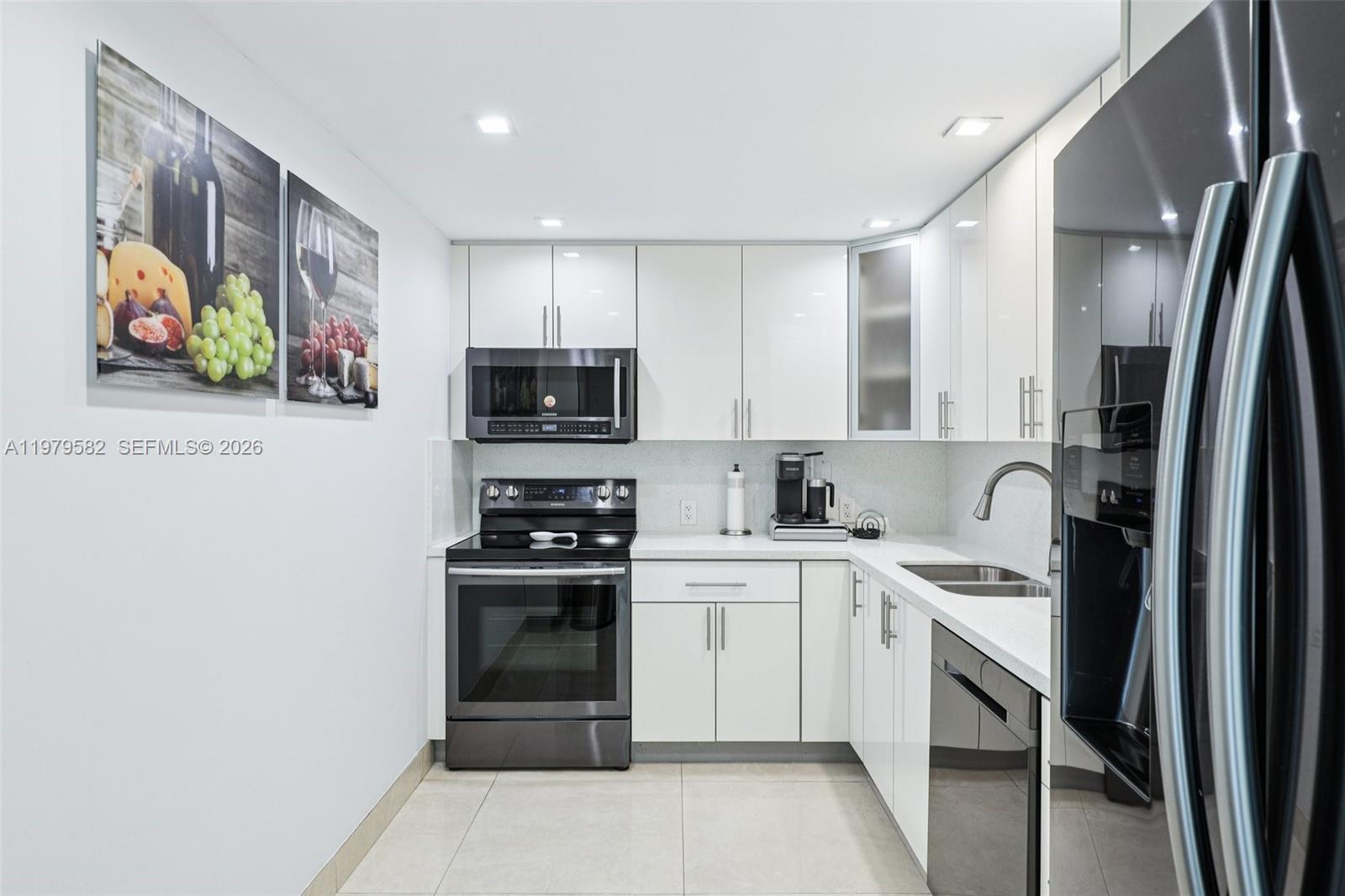 CORONADO CONDO - TOWER III - Residential