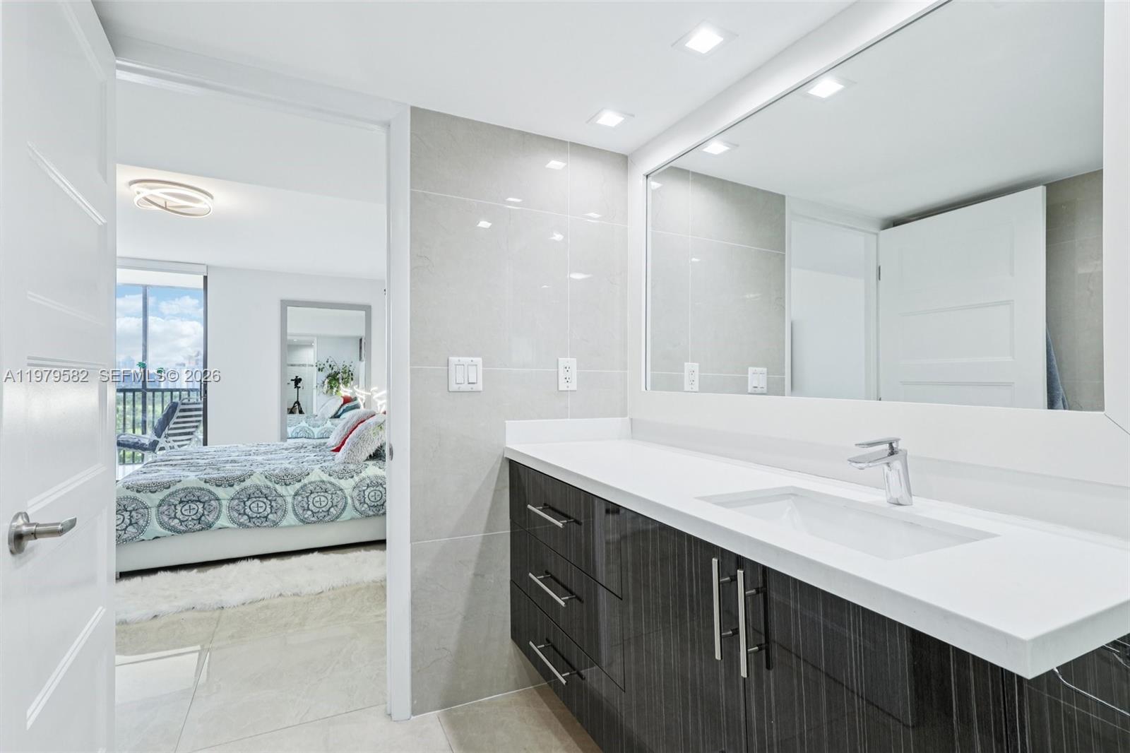 CORONADO CONDO - TOWER III - Residential