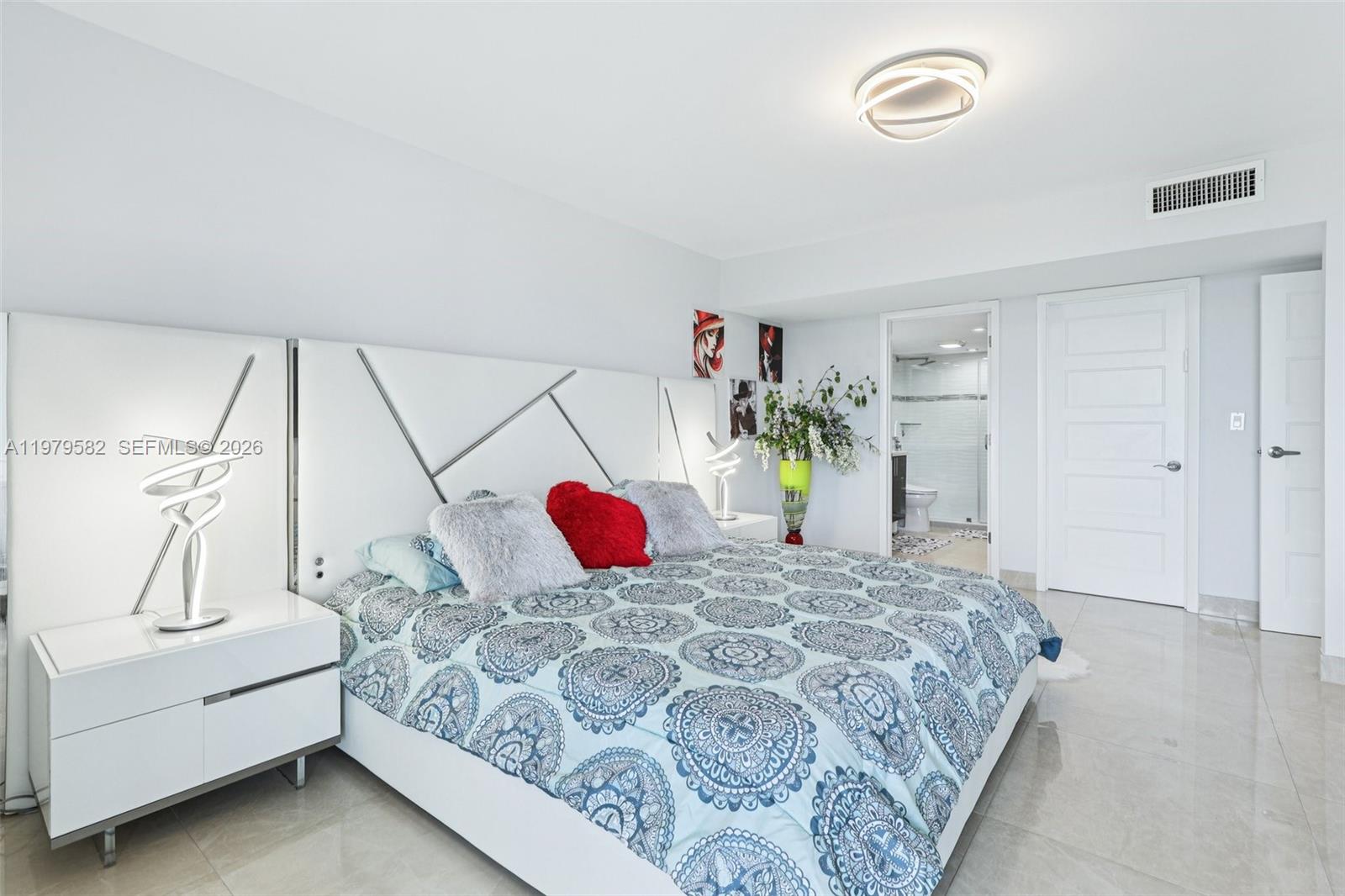 CORONADO CONDO - TOWER III - Residential