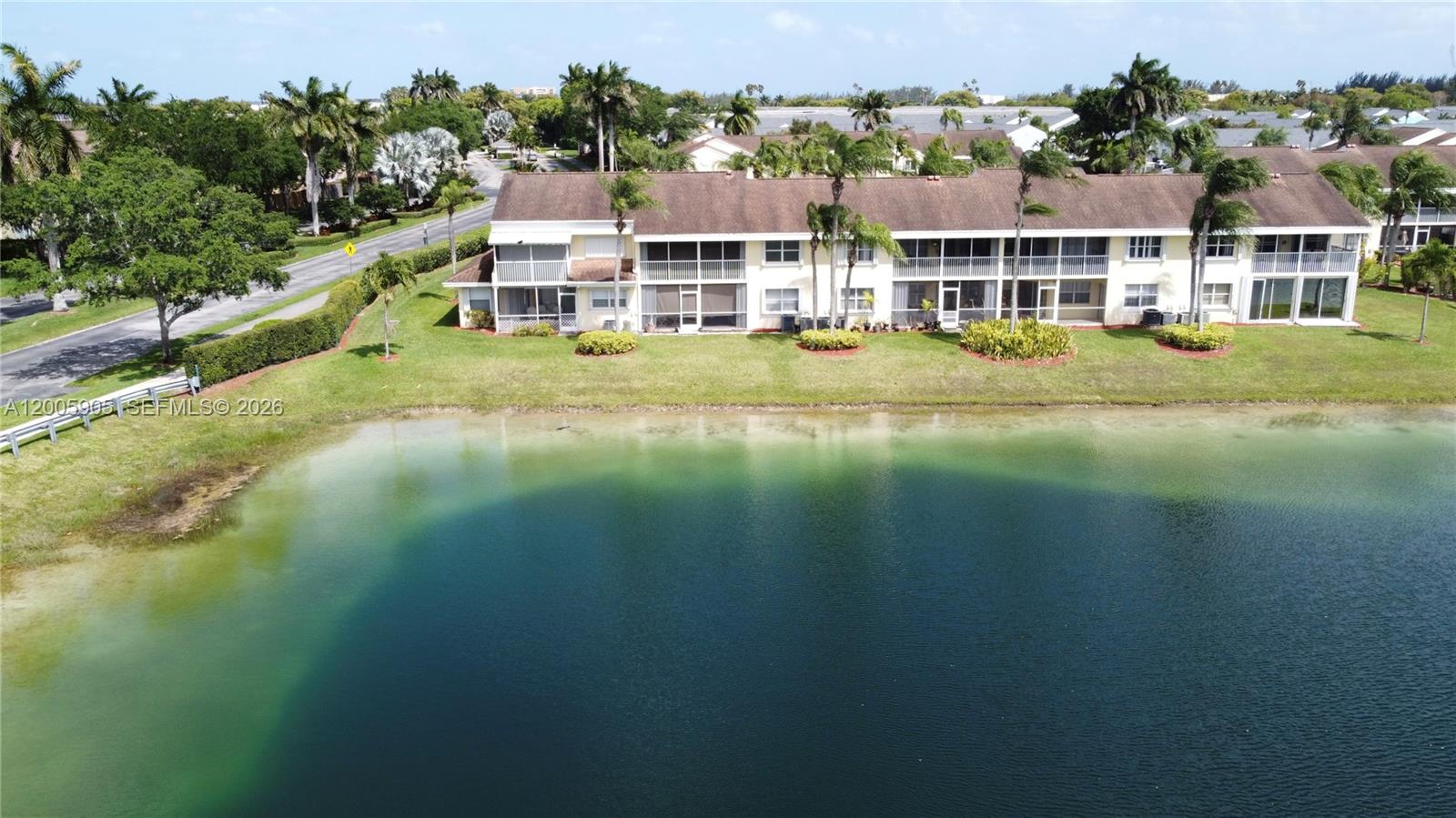 KEYS GATE CONDO NO TWO - Residential