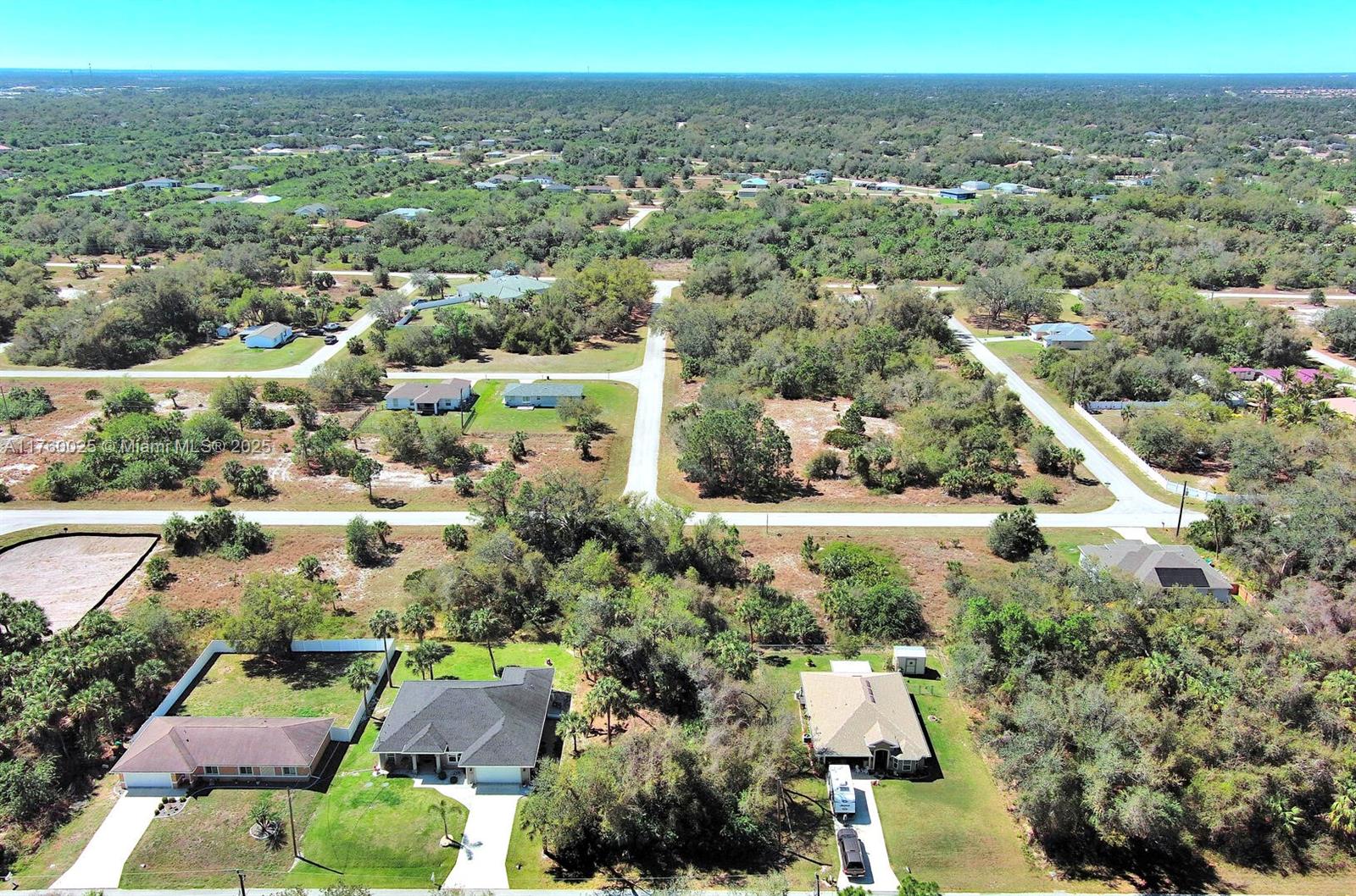 Port Charlotte - Land