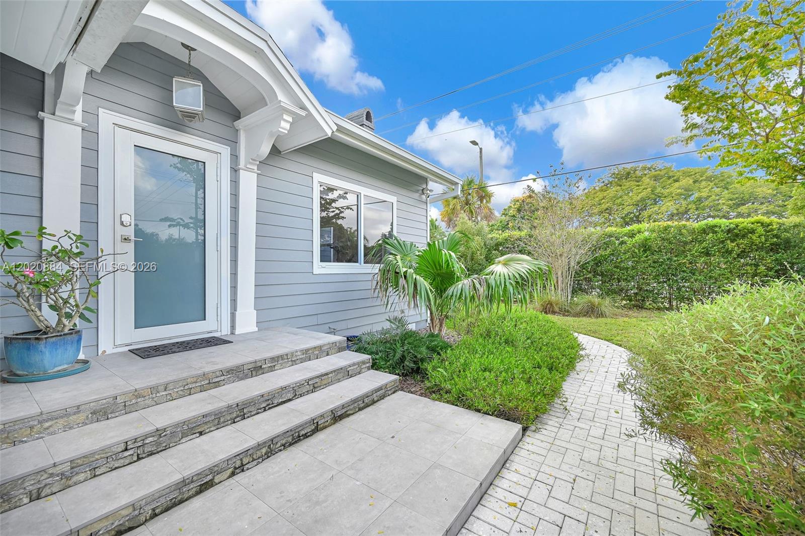 ALTA VISTA - Residential