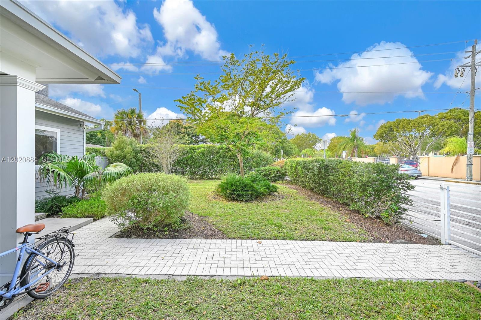 ALTA VISTA - Residential