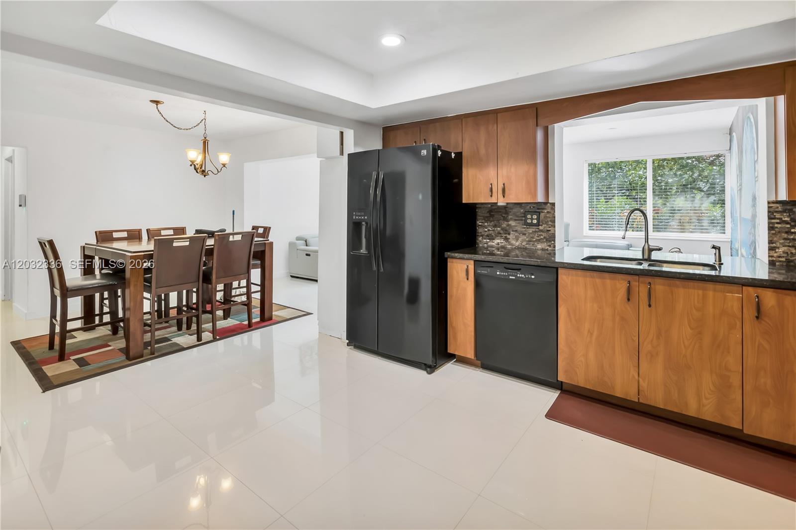 PEMBROKE LAKES SEC 1 - Residential