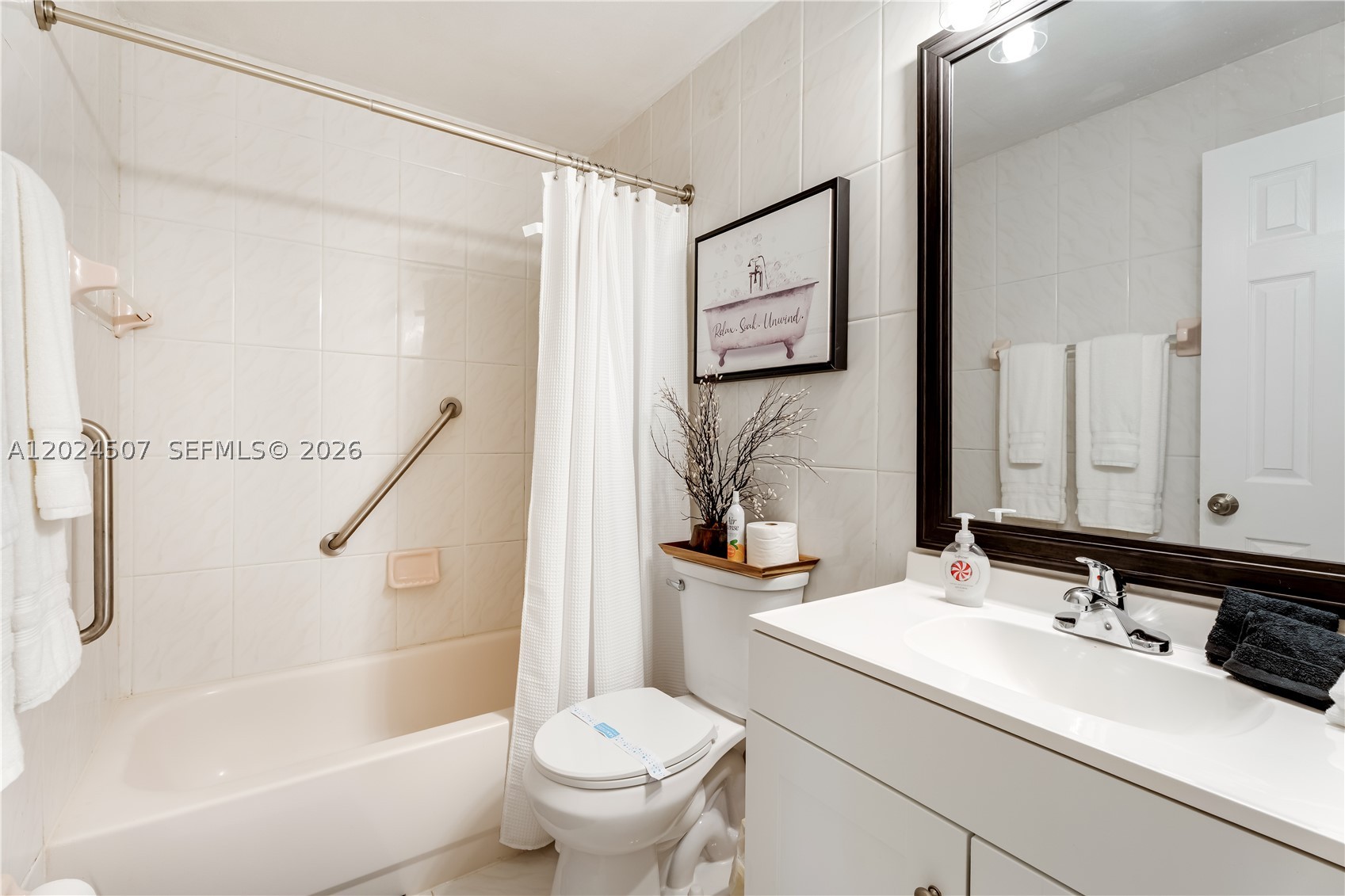 RADIO HEIGHTS - Residential Lease