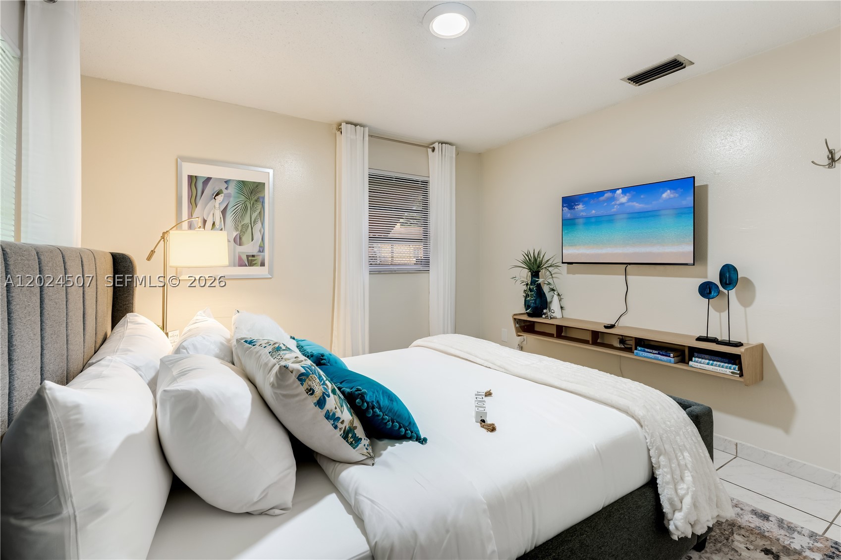 RADIO HEIGHTS - Residential Lease