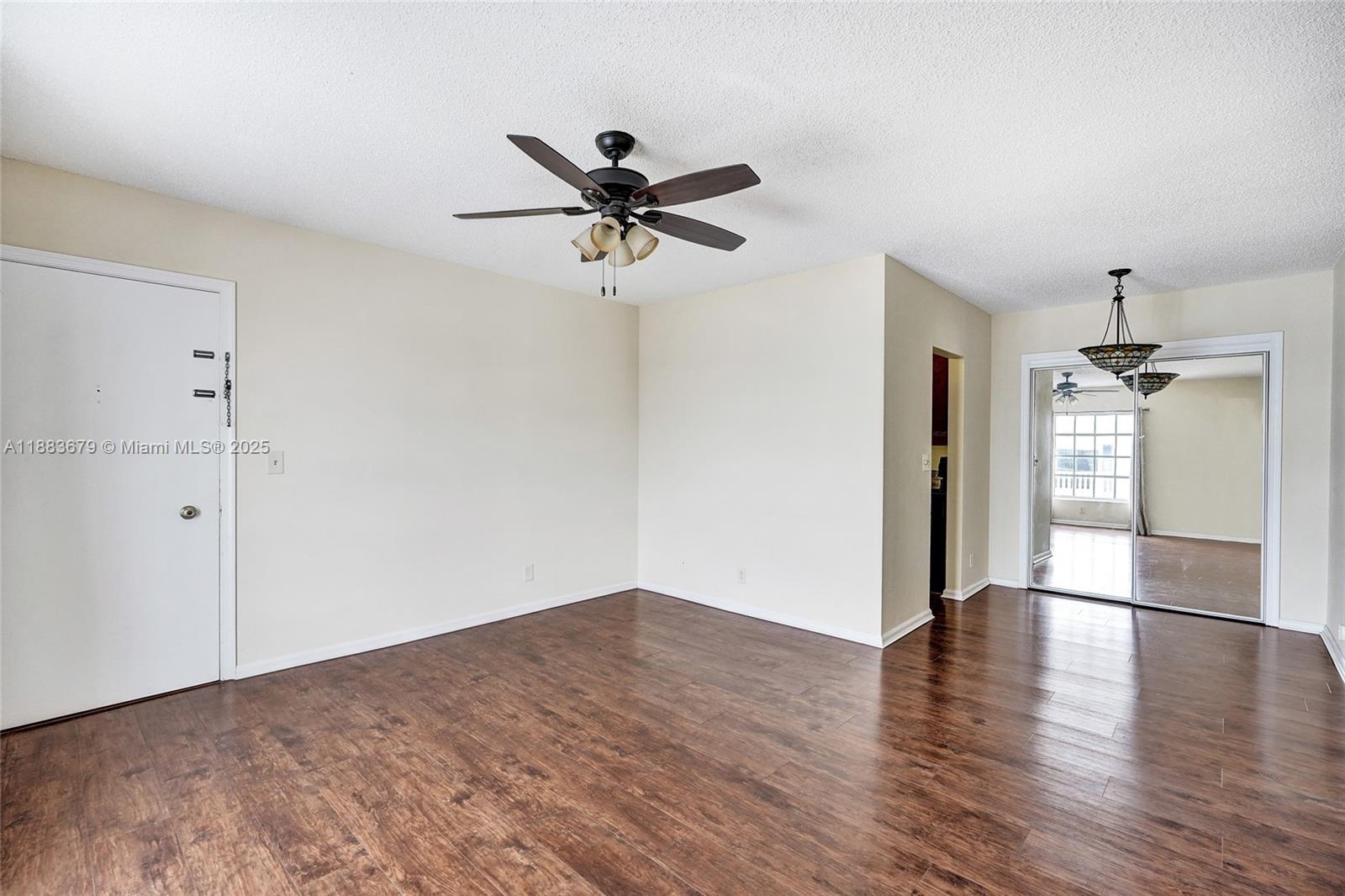 IMPERIAL POINT COLONNADES - Residential
