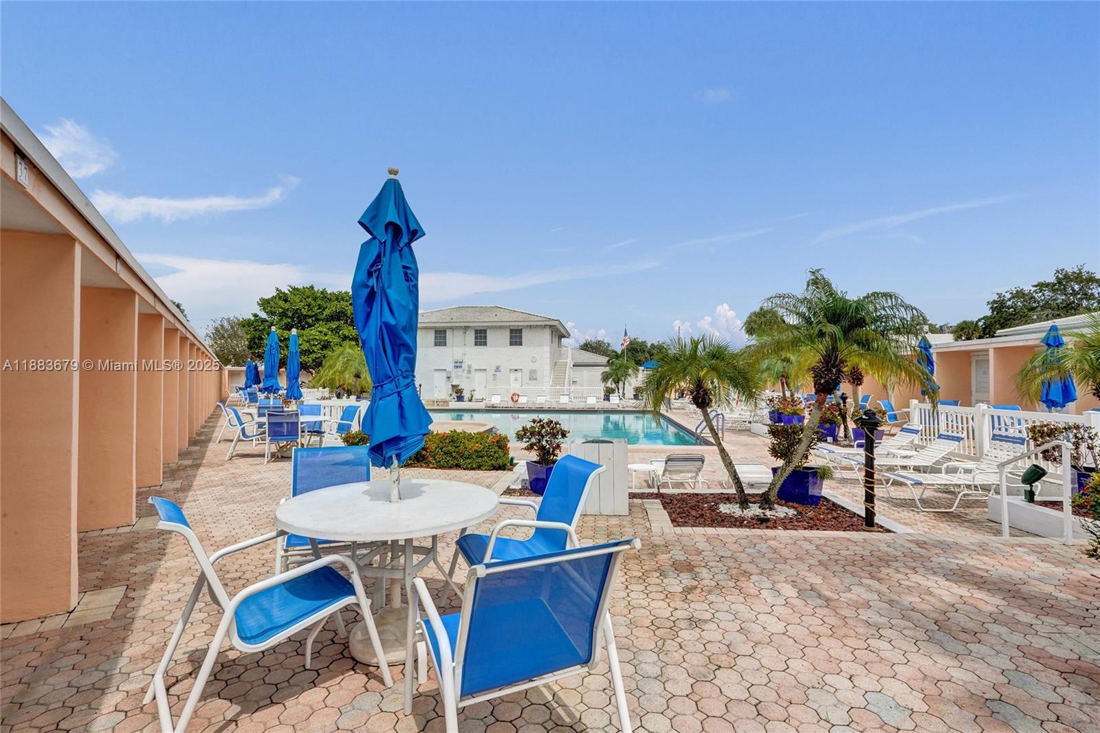 IMPERIAL POINT COLONNADES - Residential