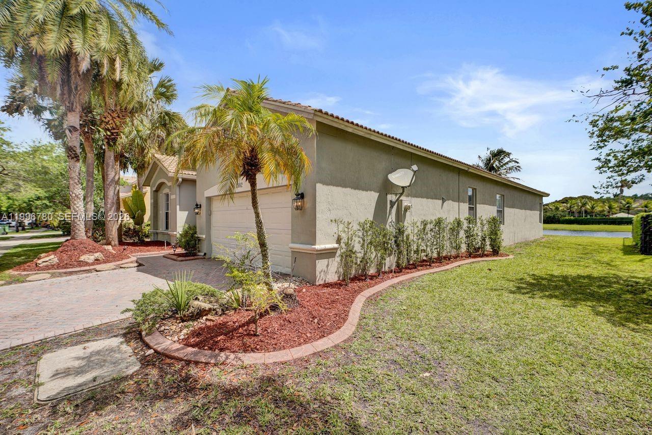 ISLES AT WESTON - Residential
