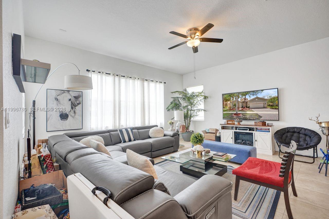 ISLES AT WESTON - Residential