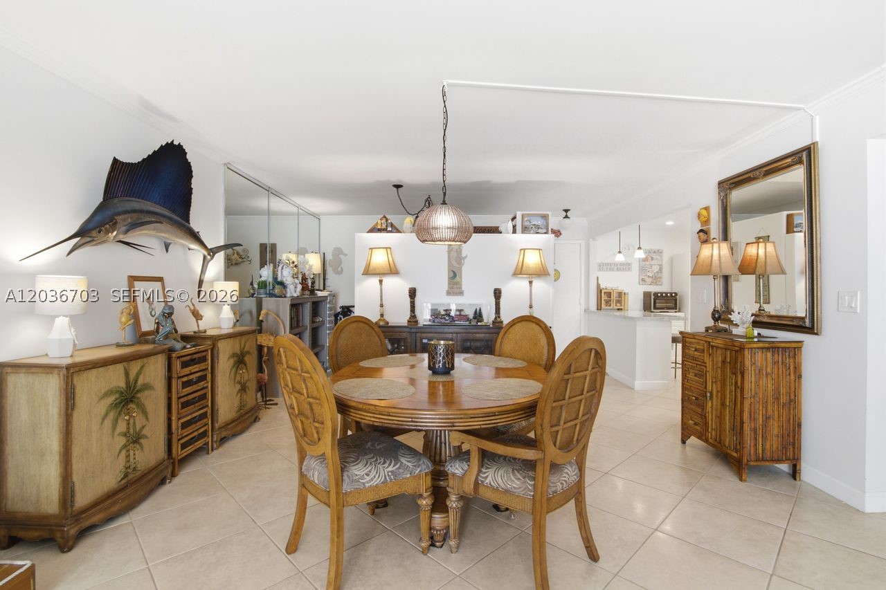 STRATFORD TOWERS CONDO - Residential