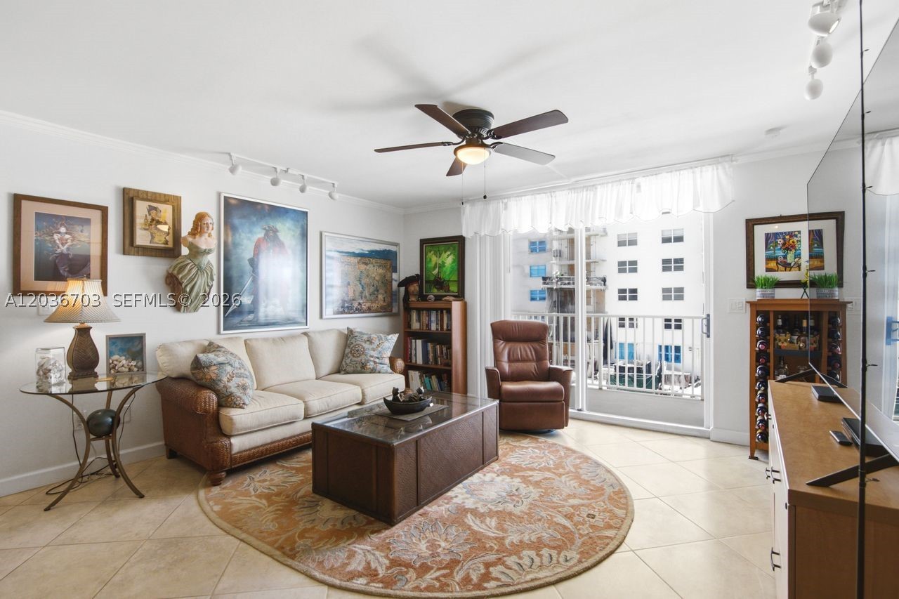 STRATFORD TOWERS CONDO - Residential