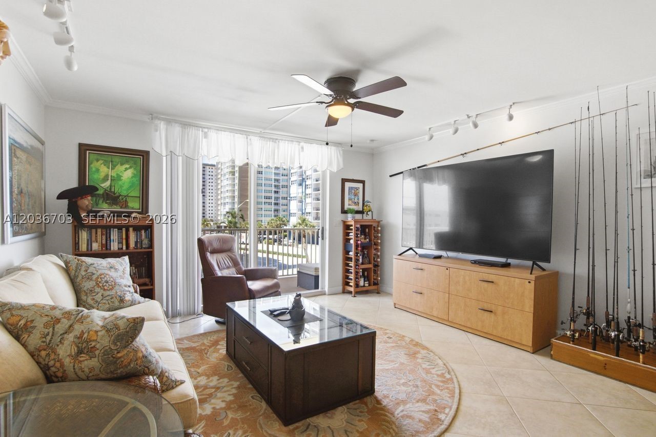 STRATFORD TOWERS CONDO - Residential