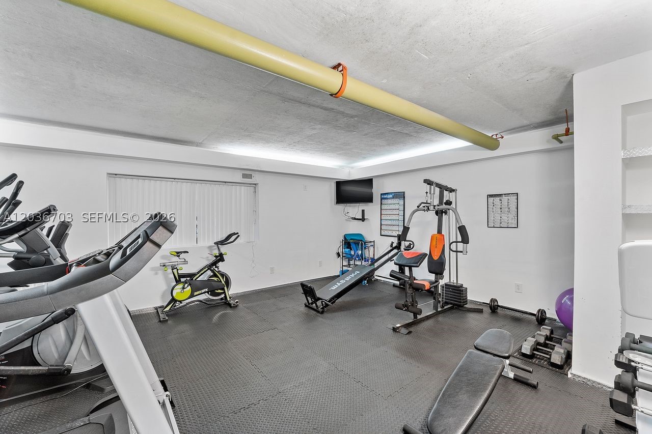 STRATFORD TOWERS CONDO - Residential