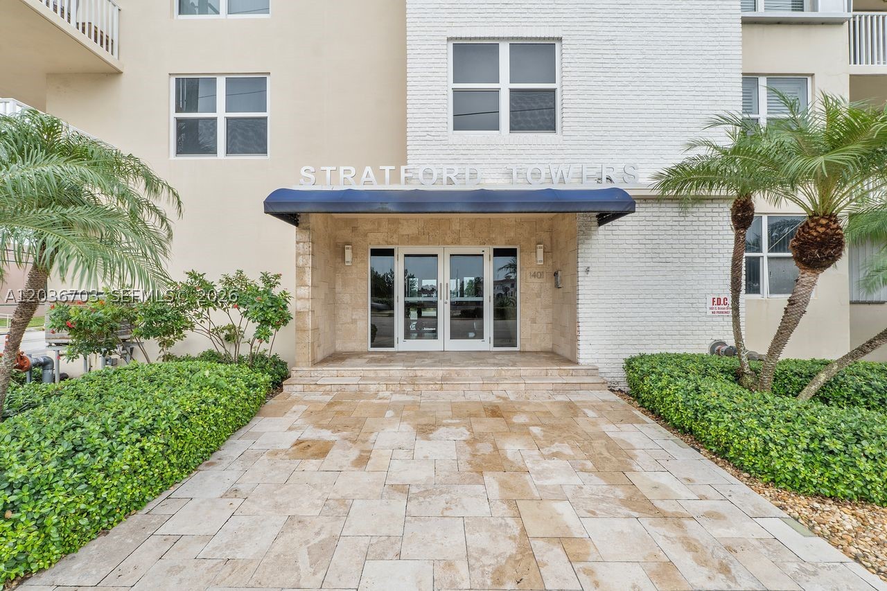 STRATFORD TOWERS CONDO - Residential