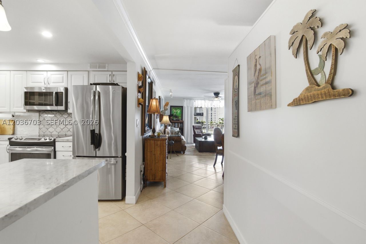 STRATFORD TOWERS CONDO - Residential