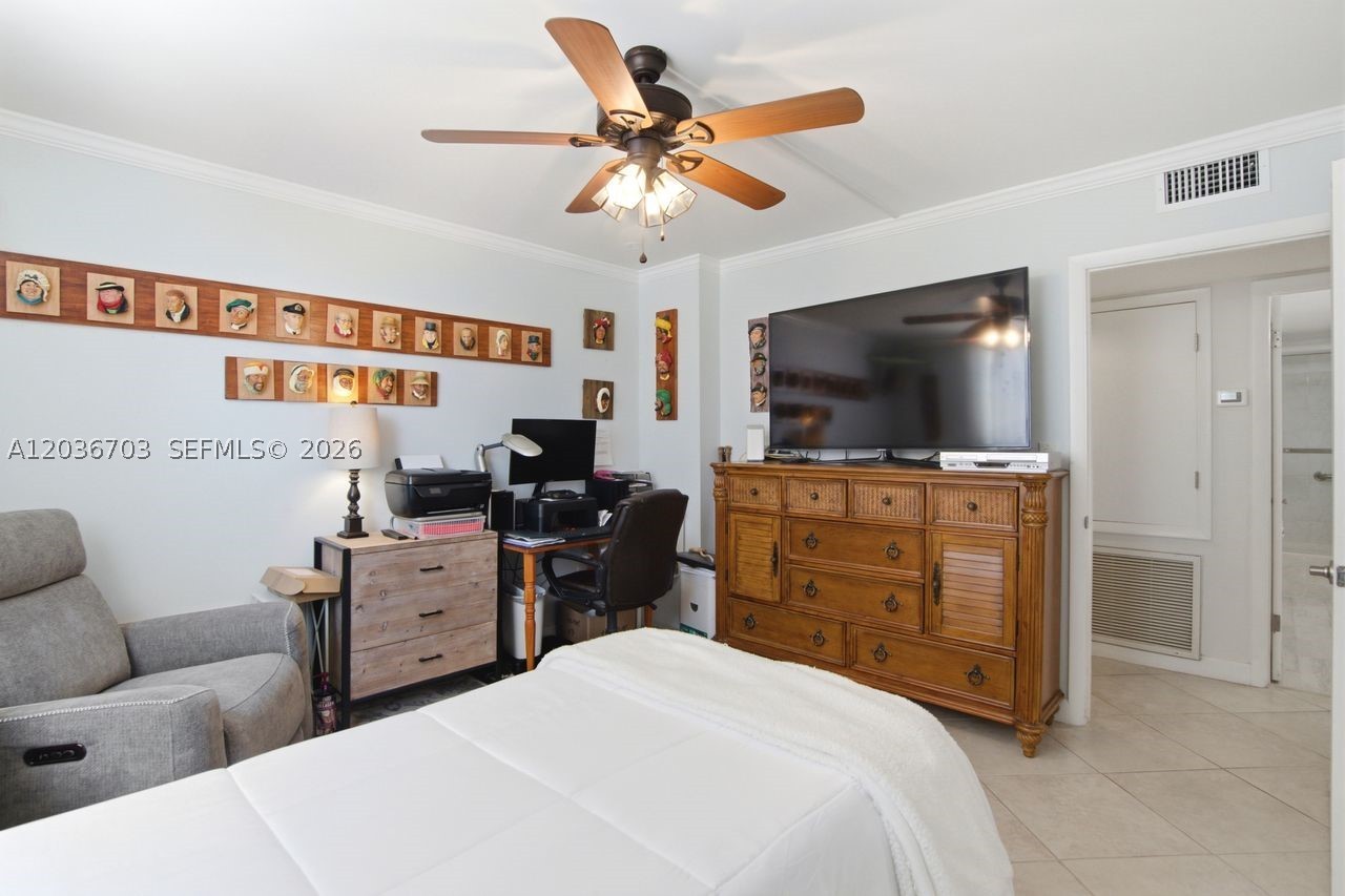 STRATFORD TOWERS CONDO - Residential
