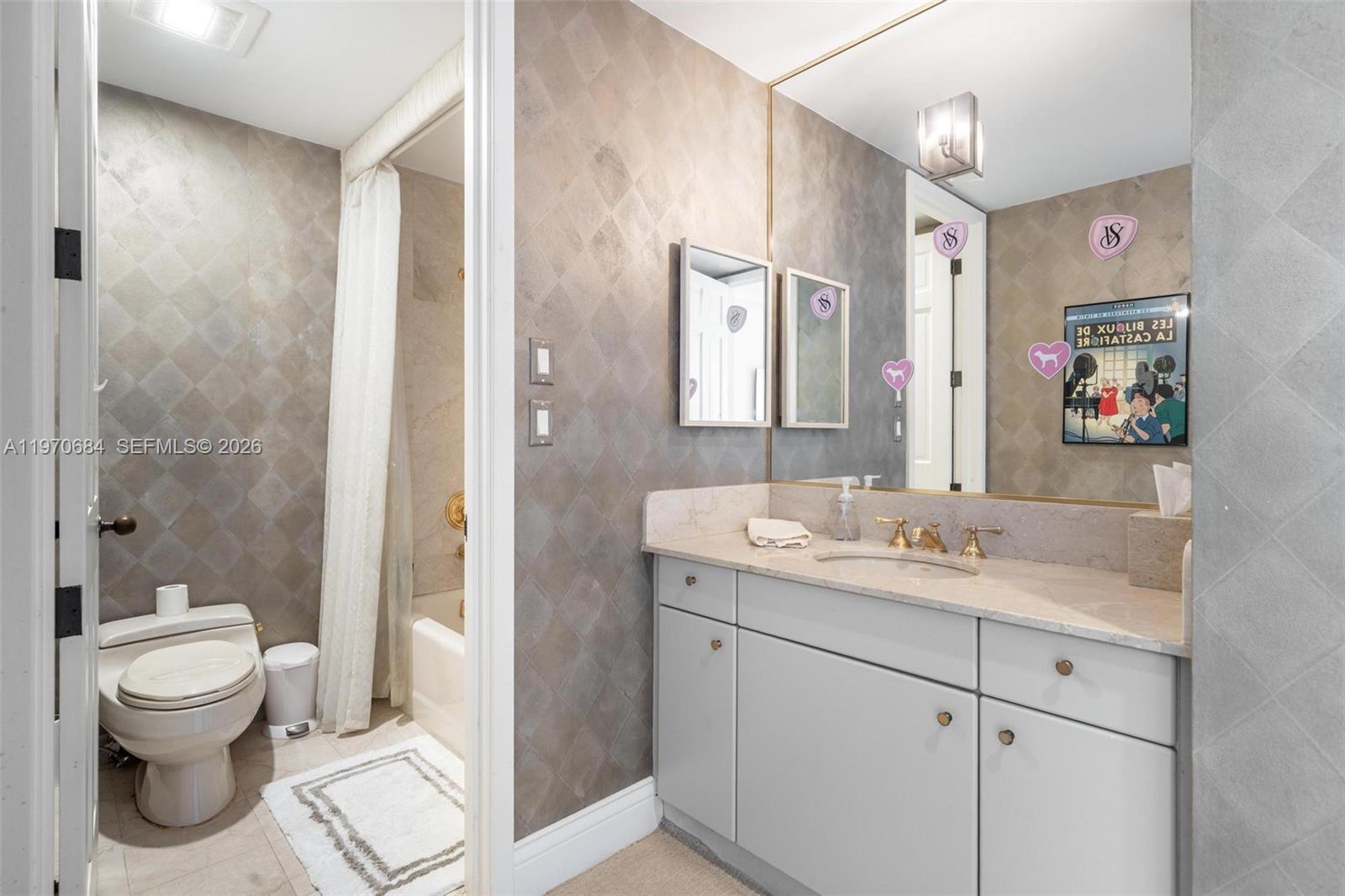 BAYVIEW FISHER ISL NO TWO - Residential