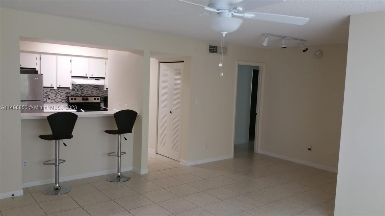 SPACIOUS 1 BEDROOM, 1 BATH CONDO ON FIRST FLOOR. WASHER AND DRYER IN UNIT. ACCESS TO COVERED PATIO FROM LIVING ROOM AND MASTER BEDROOM. COMMUNITY OFFERS MANY AMENITIES: 2 POOLS, FITNESS CENTER, TENNIS, CLUBHOUSE AND MUCH MORE. CENTRALLY LOCATED. CLOSE TO SHOPPING, DINNING, ENTERTAINMENT. MINUTES TO MAJOR ROADS, AIRPORT AND BEACH. Min 620 credit score is required by Association. Submit offers w/ rental application, credit report, background check, proof of income.