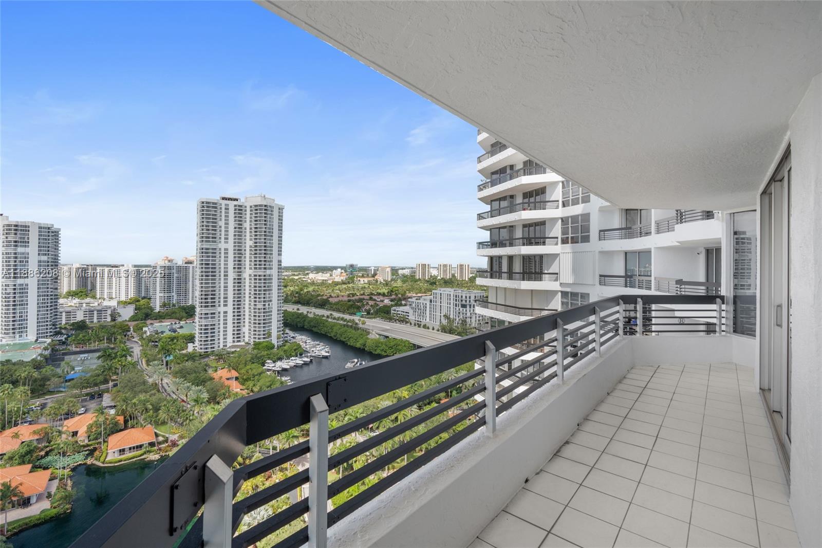 MYSTIC POINTE CONDO NO TW - Residential