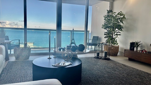 ARLEN HOUSE EAST CONDO - Residential